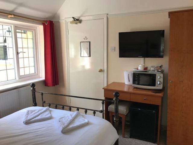 The Admirals Inn Guest House Μπράκνελ Εξωτερικό φωτογραφία